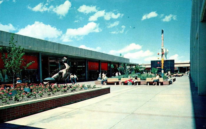 Northland Center (Northland Mall) - Old Postcard (newer photo)